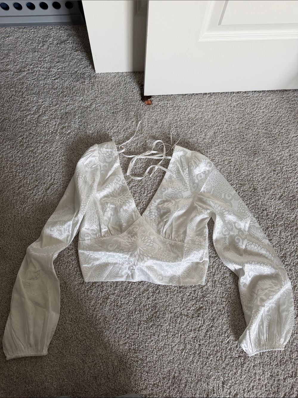White Floral Jacquard Long-Sleeve Crop Top